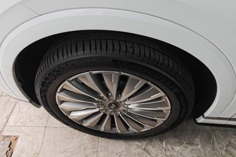 Used ONVO Luxeed L90 2025 Model—Ultra Six-Seater Version Left Front Wheel Hub