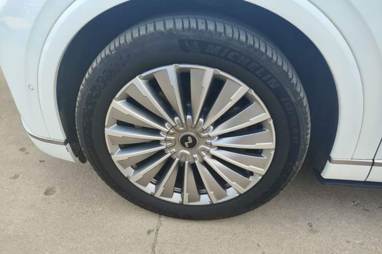 Used ONVO Luxeed L90 2025 Model—Max Six-Seater Version Left Front Wheel Hub
