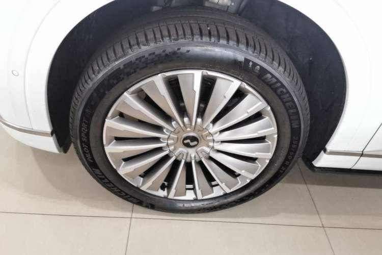 Used ONVO Luxeed L90 2025 Model Ultra Six-Seater 60-degree Battery Edition Left Front Wheel Hub