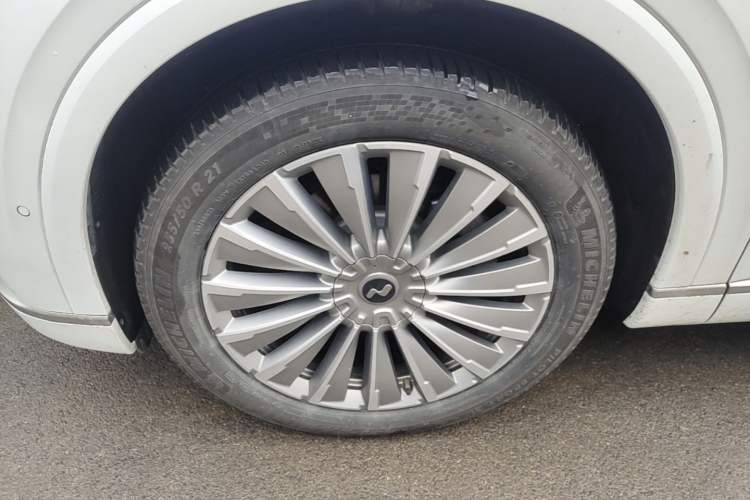 Used ONVO Luxeed L90 2025 Model Max Six-Seater 60-degree Battery Edition Left Front Wheel Hub