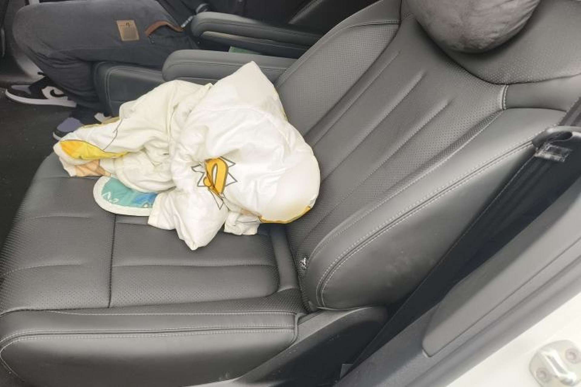 Used ONVO Luxeed L90 2025 Model—Pro Six-Seater Version Left Rear Seat