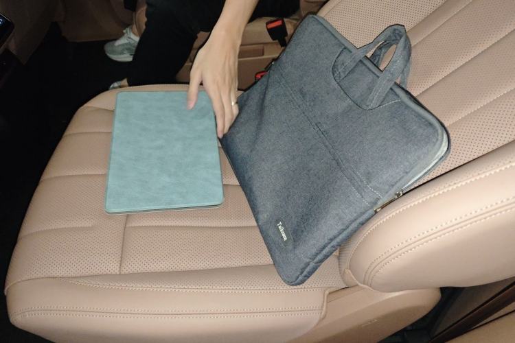 Used ONVO Luxeed L90 2025 Model—Max Six-Seater Version Left Rear Seat