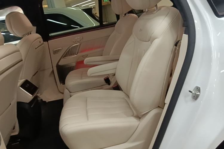 Used ONVO Luxeed L90 2025 Model Ultra Six-Seater 60-degree Battery Edition Left Rear Seat