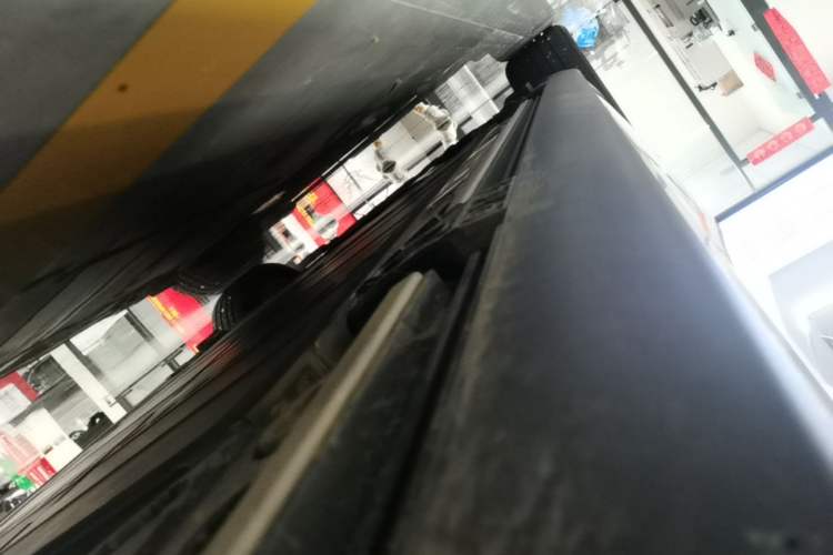 Used ONVO Luxeed L90 2025 Model Max Six-Seater 60-degree Battery Edition Left Side Sill