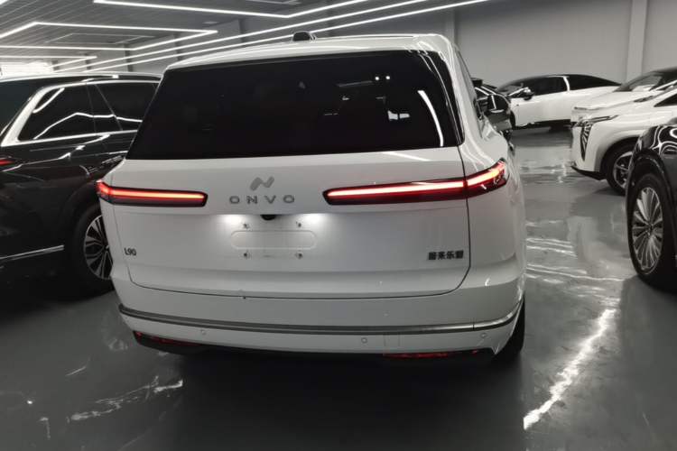 Used ONVO Luxeed L90 2025 Model—Max Six-Seater Version Rear