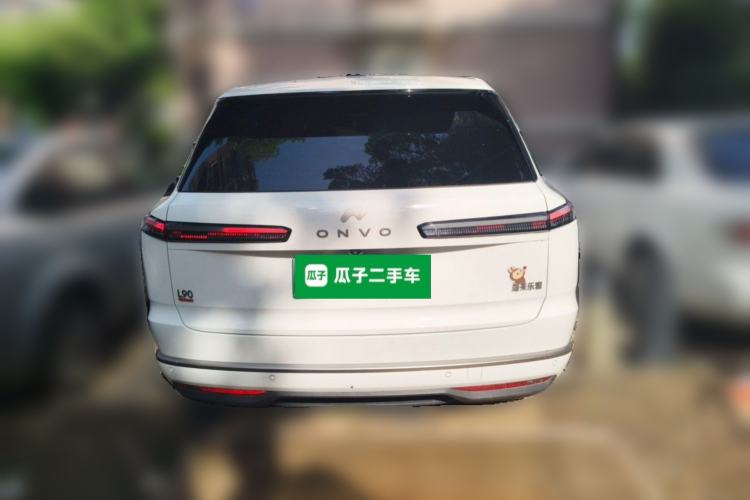 Used ONVO Luxeed L90 2025 Model—Ultra Six-Seater Version Rear