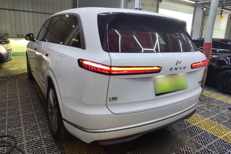 Used ONVO Luxeed L90 2025 Model—Max Six-Seater Version Rear Left 45 Deg