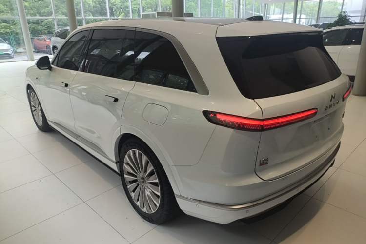 Used ONVO Luxeed L90 2025 Model—Ultra Six-Seater Version Rear Left 45 Deg