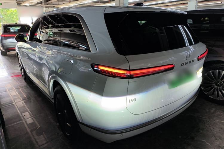 Used ONVO Luxeed L90 2025 Model—Max Six-Seater Version Rear Left 45 Deg