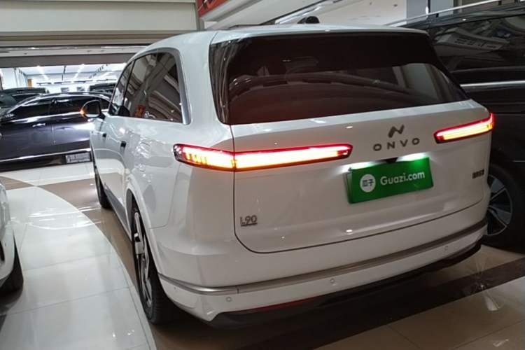 Used ONVO Luxeed L90 2025 Model—Max Six-Seater Version Rear Left 45 Deg