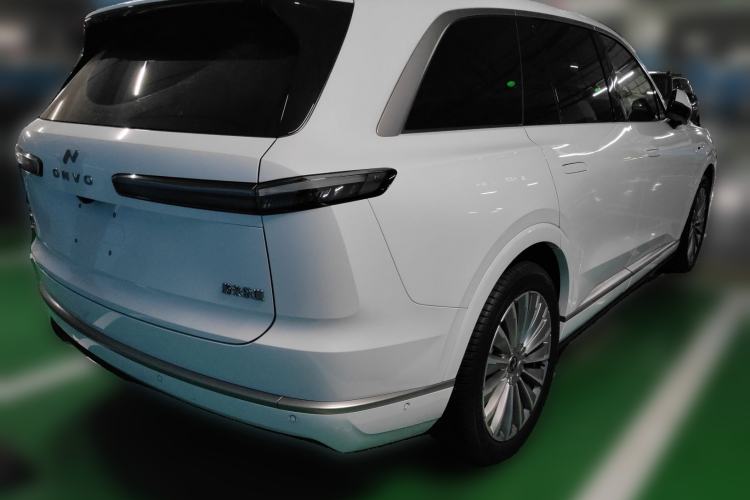 Used ONVO Luxeed L90 2025 Model—Ultra Six-Seater Version Rear Right 45 Deg