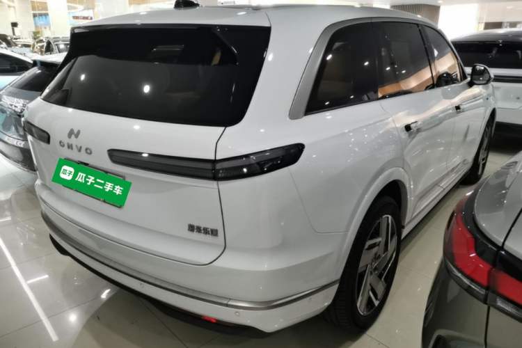 Used ONVO Luxeed L90 2025 Model—Max Six-Seater Version Rear Right 45 Deg