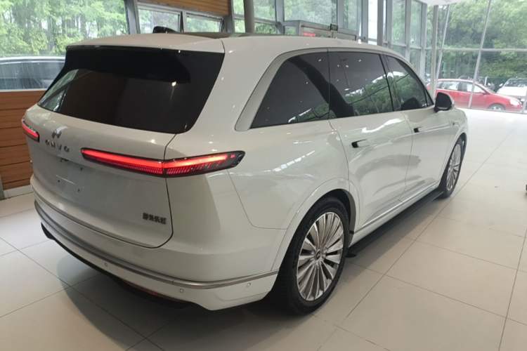 Used ONVO Luxeed L90 2025 Model—Ultra Six-Seater Version Rear Right 45 Deg