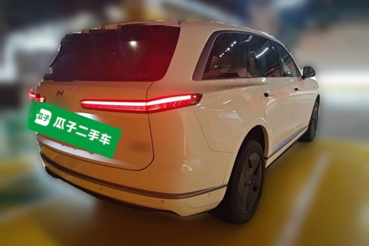 Used ONVO Luxeed L90 2025 Model—Max Six-Seater Version Rear Right 45 Deg