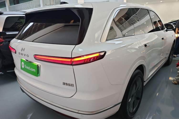 Used ONVO Luxeed L90 2025 Model—Max Six-Seater Version Rear Right 45 Deg