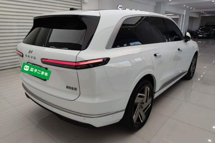 Used ONVO Luxeed L90 2025 Model—Ultra Six-Seater Version Rear Right 45 Deg