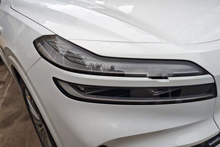 Used ONVO Luxeed L90 2025 Model—Ultra Six-Seater Version Right Front Headlight