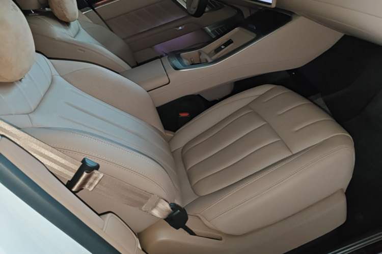 Used ONVO Luxeed L90 2025 Model—Ultra Six-Seater Version Right Front Seat