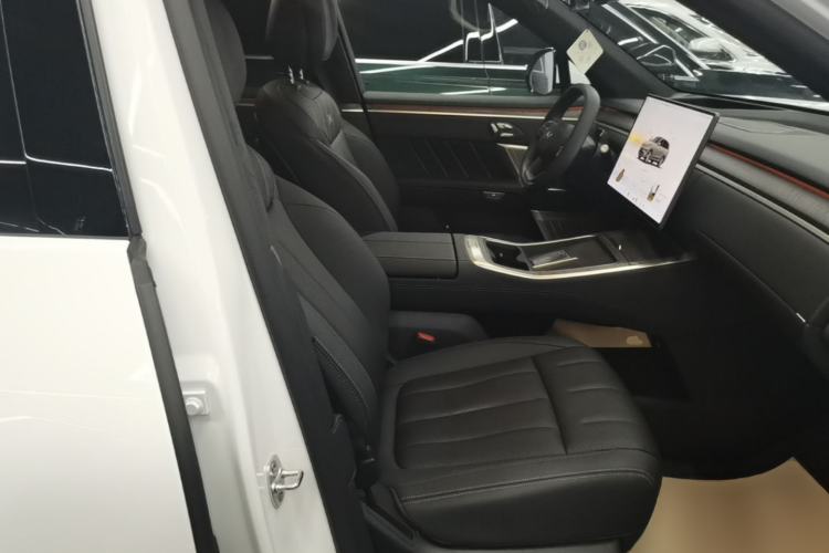 Used ONVO Luxeed L90 2025 Model—Max Six-Seater Version Right Front Seat