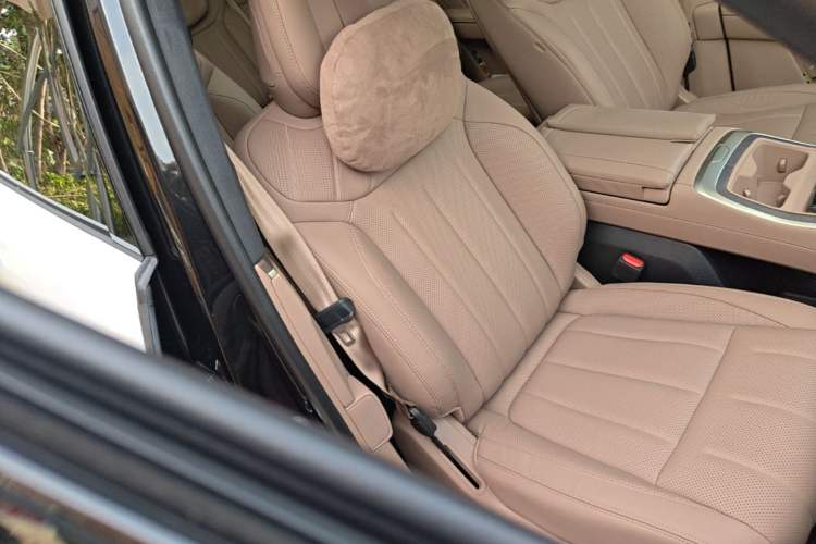 Used ONVO Luxeed L90 2025 Model—Max Six-Seater Version Right Front Seat