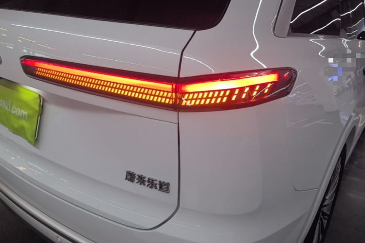 Used ONVO Luxeed L90 2025 Model—Ultra Six-Seater Version Right Rear Taillight
