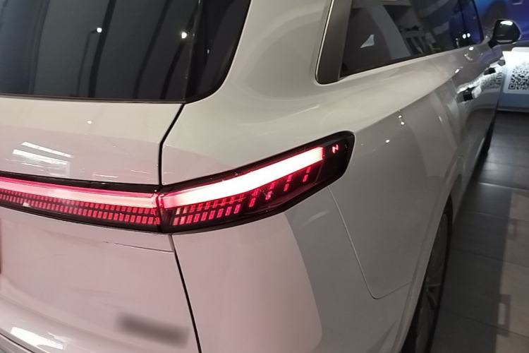 Used ONVO Luxeed L90 2025 Model—Max Six-Seater Version Right Rear Taillight
