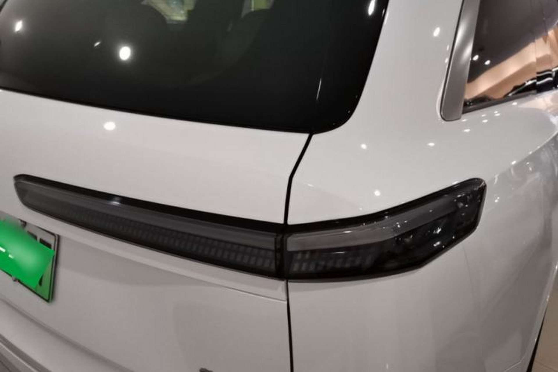 Used ONVO Luxeed L90 2025 Model—Max Six-Seater Version Right Rear Taillight