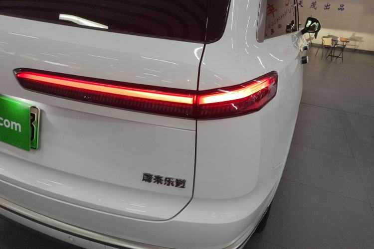 Used ONVO Luxeed L90 2025 Model—Max Six-Seater Version Right Rear Taillight