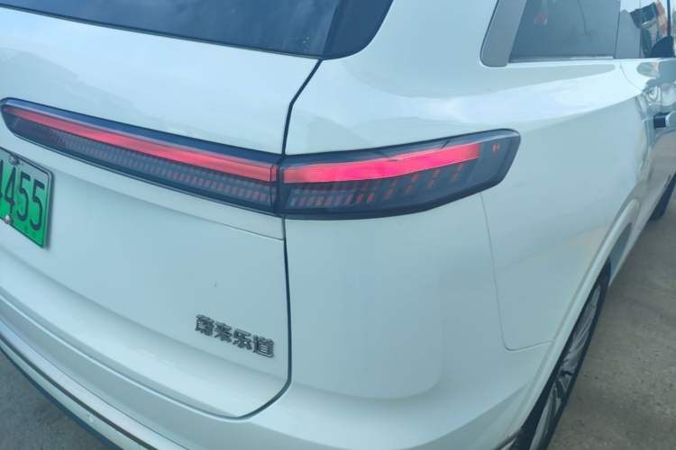 Used ONVO Luxeed L90 2025 Model—Max Six-Seater Version Right Rear Taillight