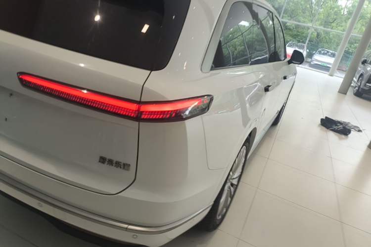 Used ONVO Luxeed L90 2025 Model—Ultra Six-Seater Version Right Rear Taillight
