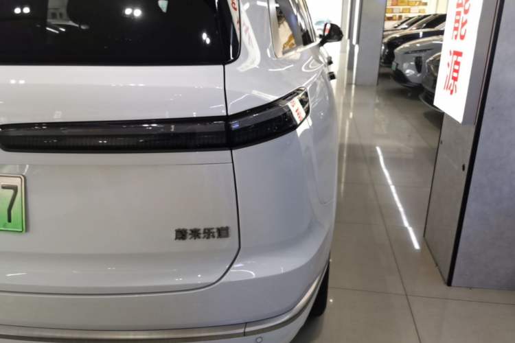 Used ONVO Luxeed L90 2025 Model Ultra Six-Seater 60-degree Battery Edition Right Rear Taillight