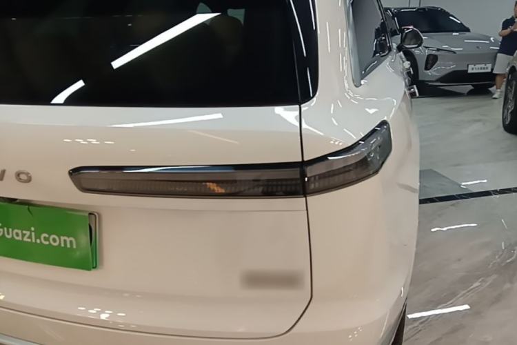 Used ONVO Luxeed L90 2025 Model Ultra Six-Seater 60-degree Battery Edition Right Rear Taillight