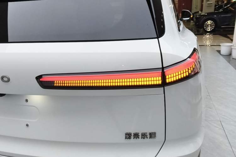 Used ONVO Luxeed L90 2025 Model—Max Six-Seater Version Right Rear Taillight