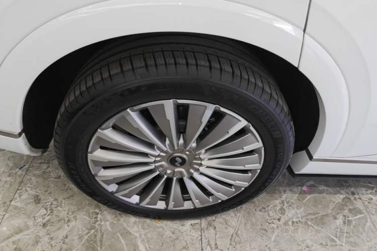 Used ONVO Luxeed L90 2025 Model—Ultra Six-Seater Version Right Rear Wheel Hub