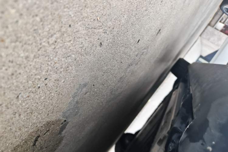 Used ONVO Luxeed L90 2025 Model—Ultra Six-Seater Version Right Side Sill