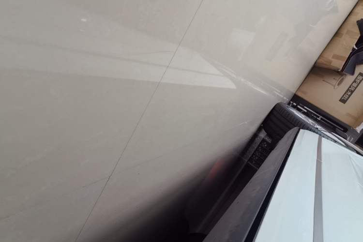 Used ONVO Luxeed L90 2025 Model—Pro Six-Seater Version Right Side Sill