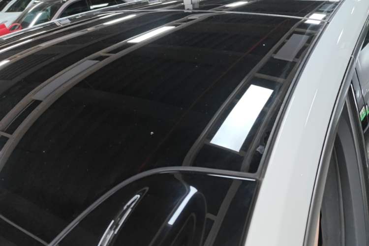 Used ONVO Luxeed L90 2025 Model—Ultra Six-Seater Version Roof