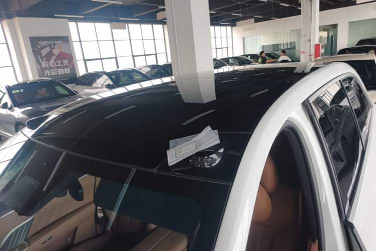 Used ONVO Luxeed L90 2025 Model—Max Six-Seater Version Roof