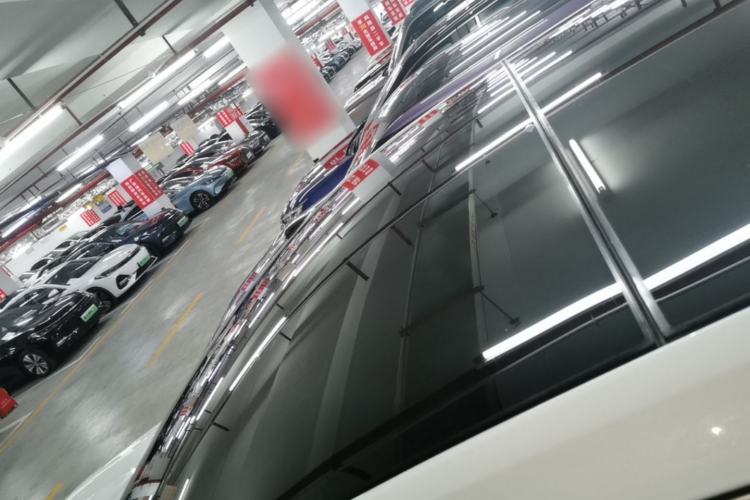 Used ONVO Luxeed L90 2025 Model—Ultra Six-Seater Version Roof