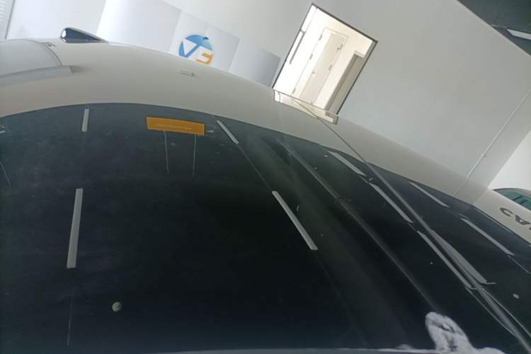 Used ONVO Luxeed L90 2025 Model—Ultra Six-Seater Version Roof