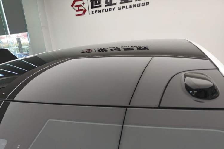 Used ONVO Luxeed L90 2025 Model—Ultra Six-Seater Version Roof