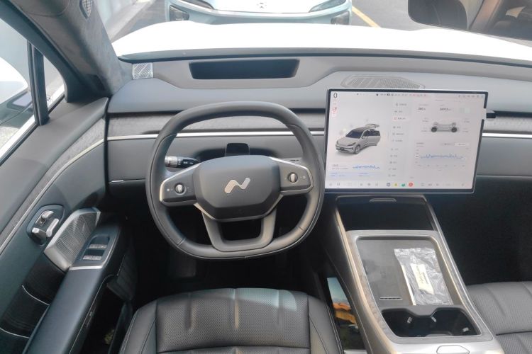 Used ONVO Luxeed L90 2025 Model—Ultra Six-Seater Version Steering Wheel