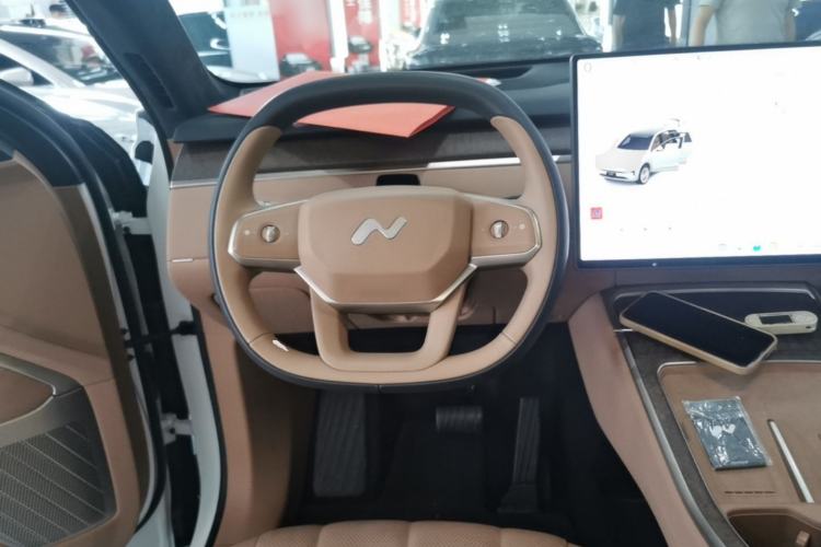 Used ONVO Luxeed L90 2025 Model Ultra Six-Seater 60-degree Battery Edition Steering Wheel