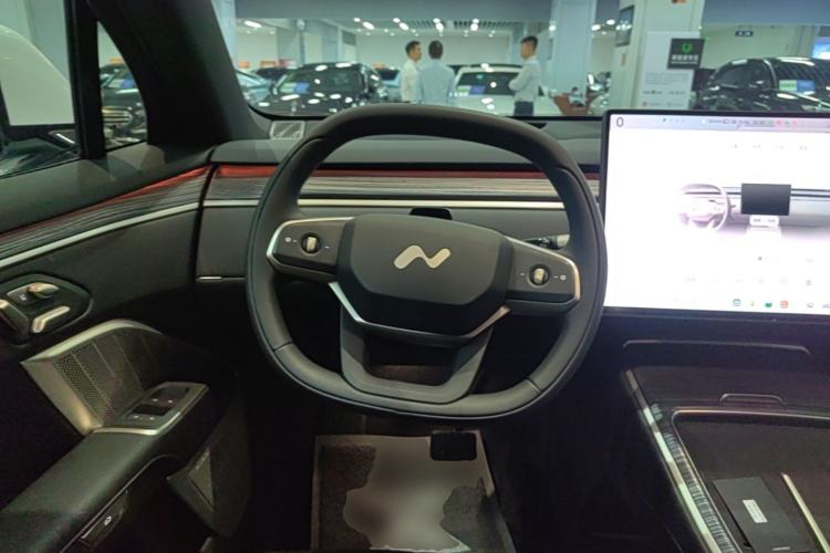 Used ONVO Luxeed L90 2025 Model—Pro Six-Seater Version Steering Wheel