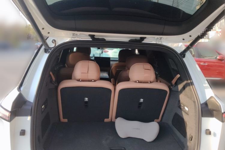 Used ONVO Luxeed L90 2025 Model—Max Six-Seater Version Trunk