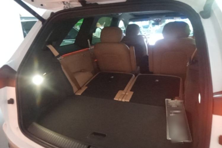 Used ONVO Luxeed L90 2025 Model—Max Six-Seater Version Trunk