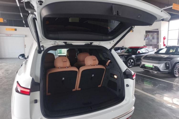 Used ONVO Luxeed L90 2025 Model—Max Six-Seater Version Trunk