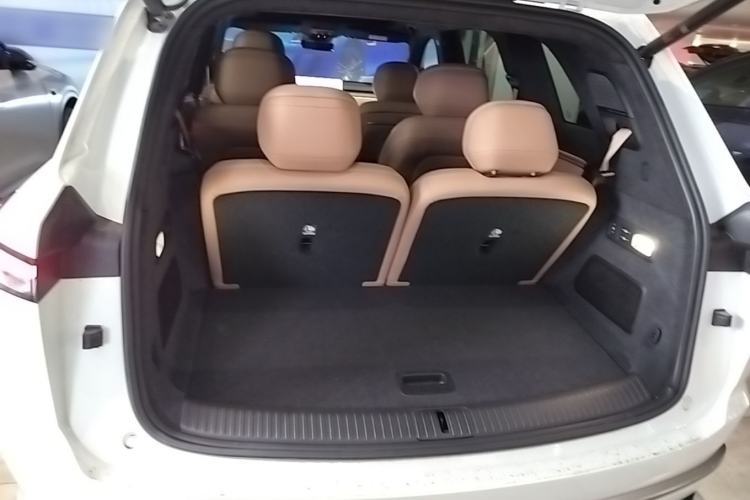 Used ONVO Luxeed L90 2025 Model—Max Six-Seater Version Trunk