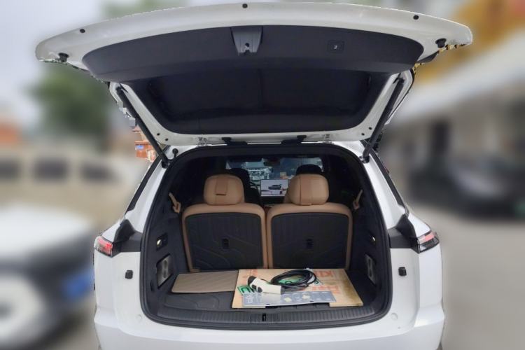 Used ONVO Luxeed L90 2025 Model—Max Six-Seater Version Trunk