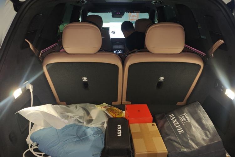 Used ONVO Luxeed L90 2025 Model—Max Six-Seater Version Trunk